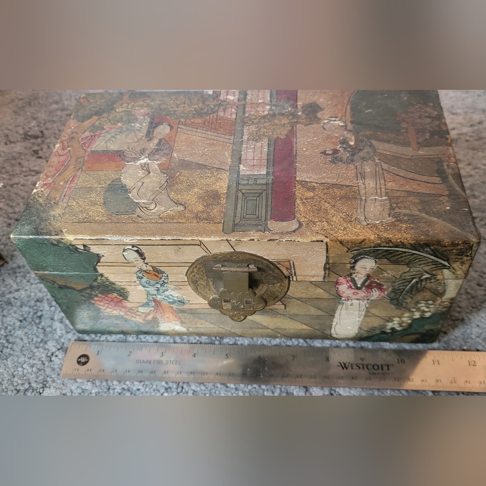 Very unique and very old wooden storage box 11" x 6" x 5"